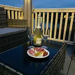 Lakeside Escape With Hot Tub